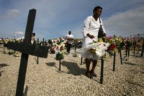 Un an après le séisme en Haïti, le recueillement