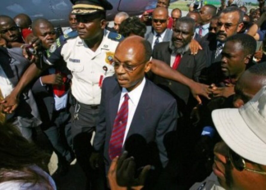 Aristide retrouve Haïti après sept ans d’exil