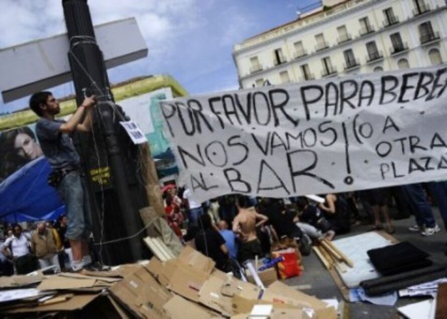 ESPAGNE : Des milliers de manifestants à Madrid malgré une tentative d’interdiction