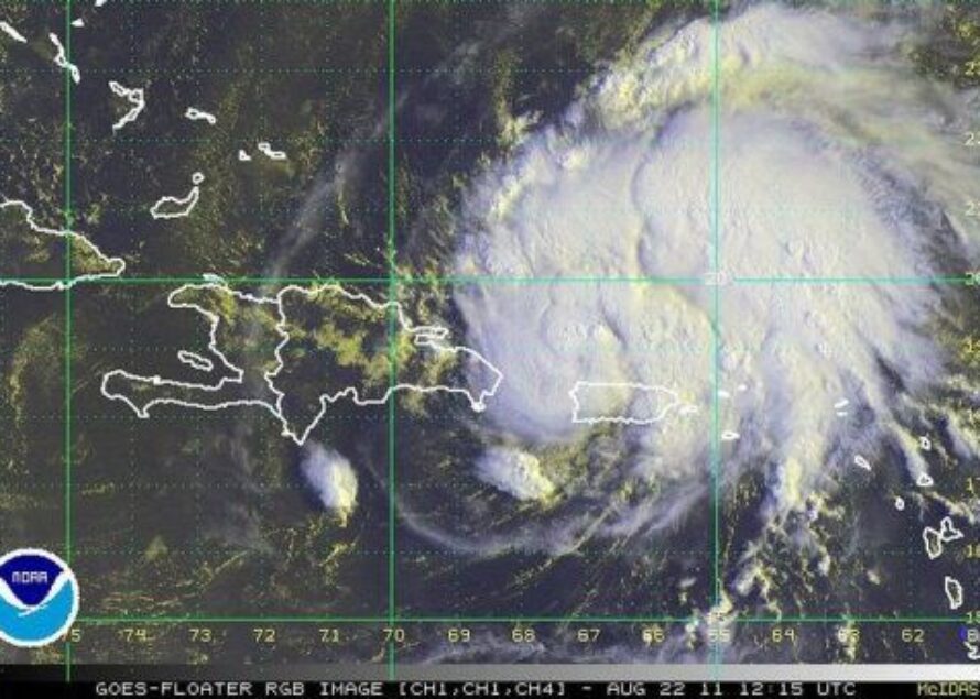 Hurricane Irene heads toward Bahamas