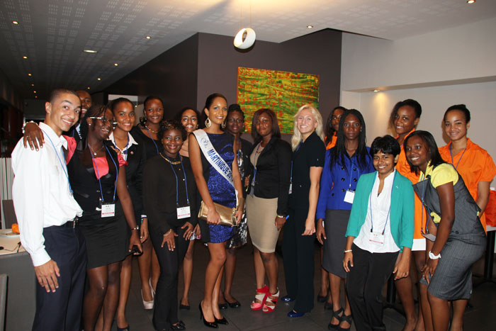 L’ensemble des Ministres Juniors du Tourisme avec la Miss Martinique 2013.