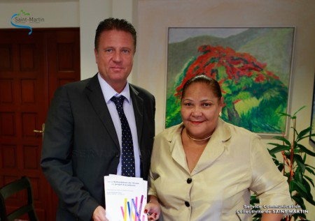 Le recteur de l'Académie de Guadeloupe Mr Stephan Martens et la présidente du Conseil territorial de Saint-Martin, Mme Aline Hanson