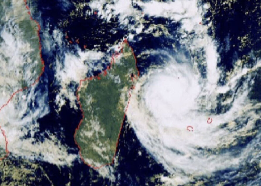 Réunion. Le Cyclone Bejisa arrive…