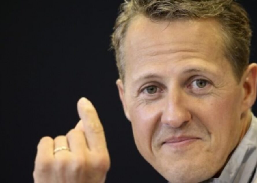 Twitter et facebook annoncent la Mort de Michael Schumacher