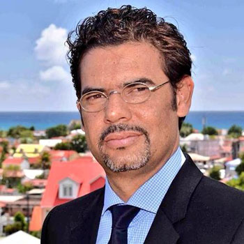 Laurent Bernier, maire de Saint-François, secrétaire départemental de la fédération UMP de Guadeloupe et candidat aux élections européennes