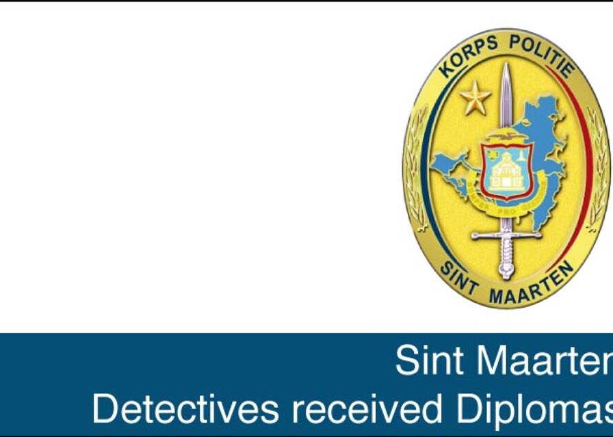 Sint Maarten. Detectives received Diplomas