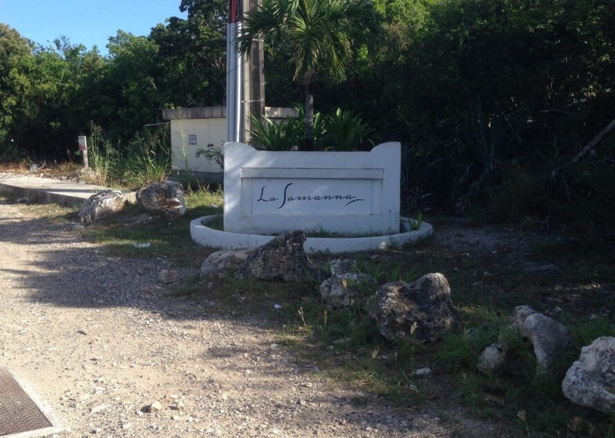Local poubelles des Terres-Basses : une démolition inachevée et dangereuse