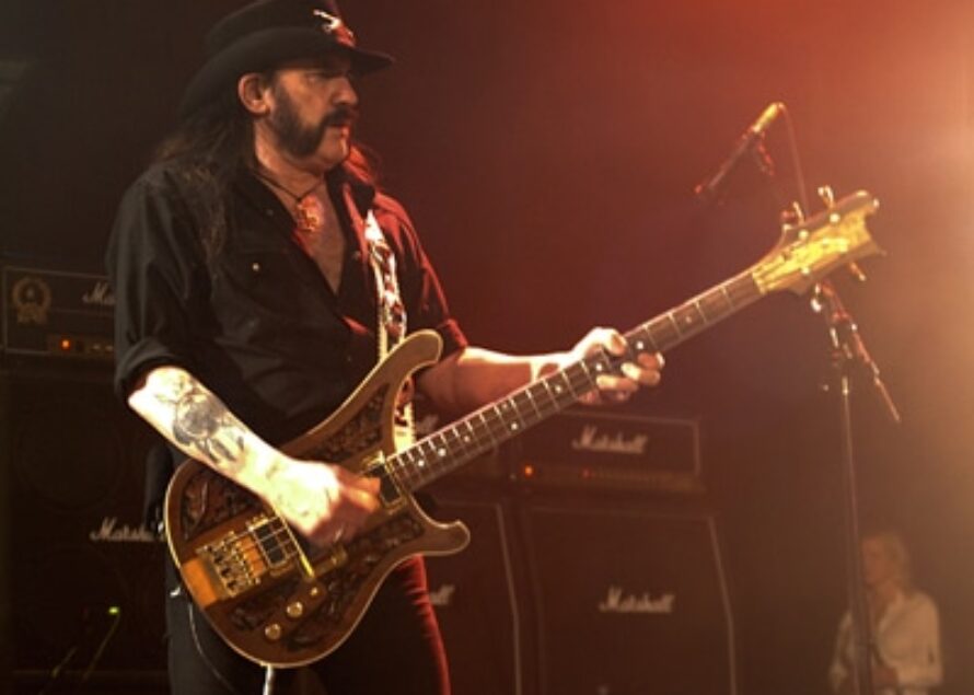 Mort de Lemmy Kilmister, chanteur et bassiste du groupe Motörhead