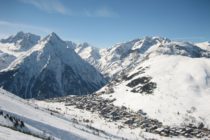 Au moins trois morts dans une avalanche dans les deux alpes