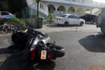 Accident entre une voiture et un scooter hier à Cole Bay