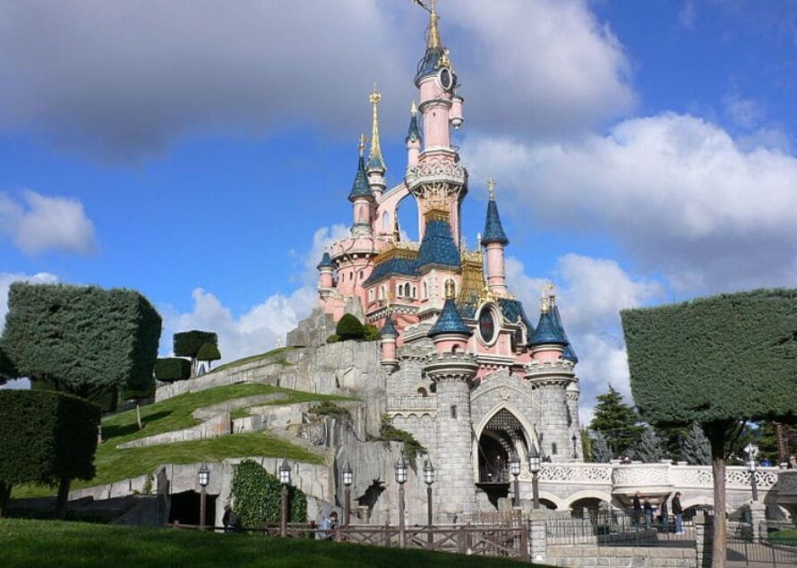 Un homme a été arrêté en possession d’armes au parc de Disneyland Paris