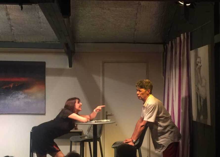 Ne manquez pas la pièce « Un gay une fille » : du rire assuré toute la soirée !