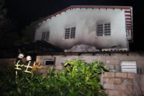 Sint Maarten : Fire destroys apartment buildings