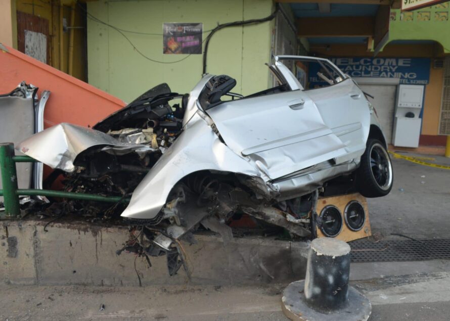 Sint Maarten : Serious traffic accident