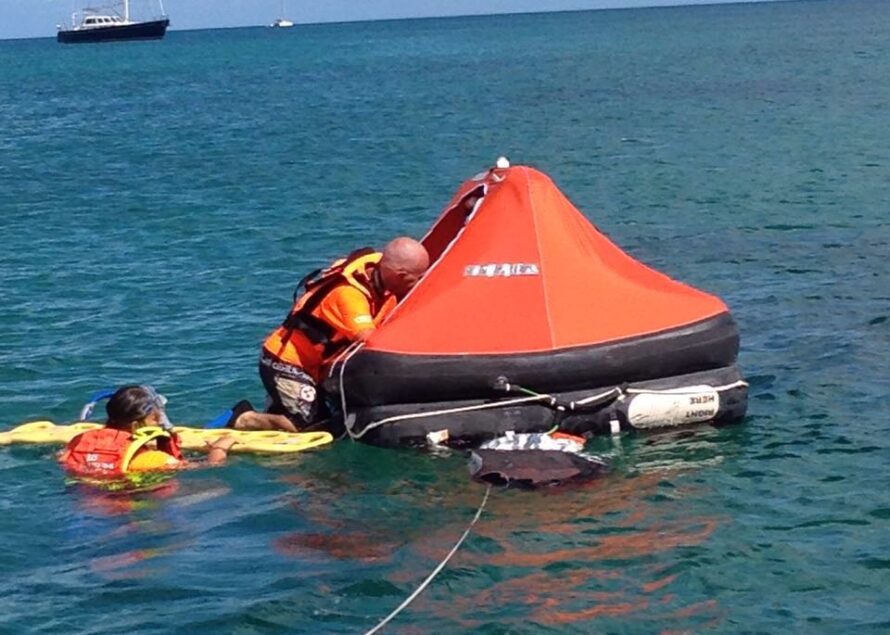 SNSM : Ce samedi 8 équipiers se sont donnés rdv pour plus de 2 heures d’entrainement en baie de Marigot.