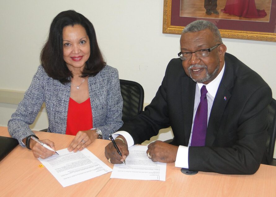 Sint Maarten police report : Surveillance camera project signed