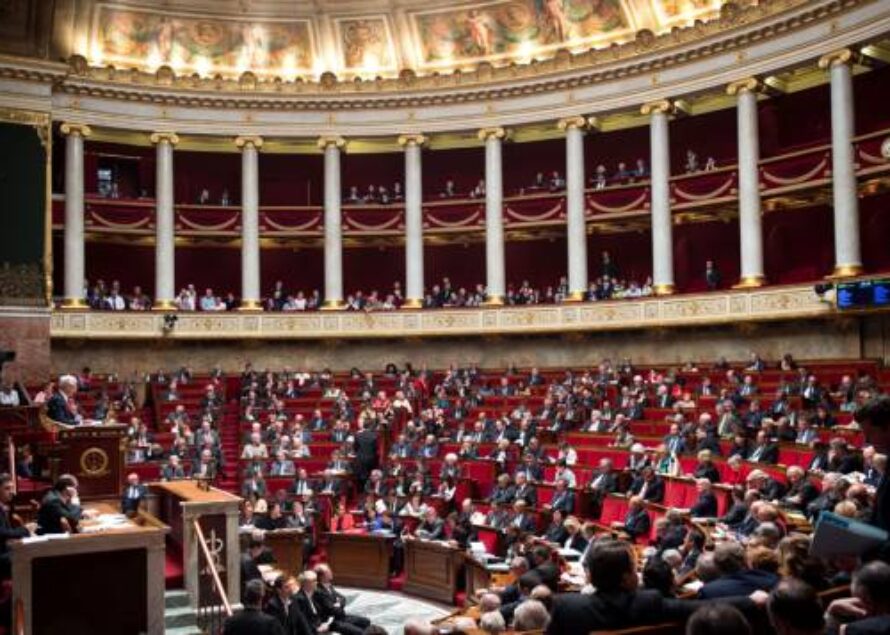 Le projet de loi travail adopté à l’Assemblée faute de motion de censure : 25 mesures clés